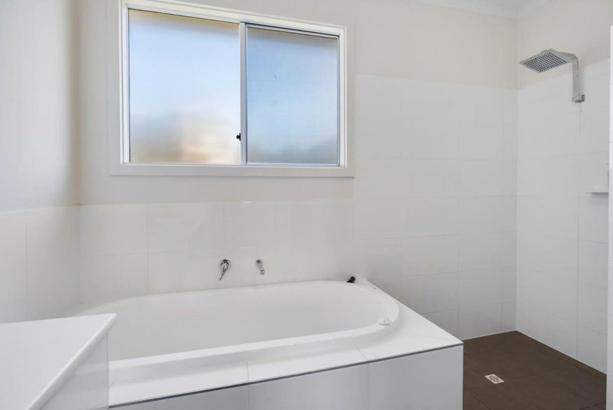 8 Davies St Encounter Bay - No Linen Included - Wi-Fi - Sea Views Villa Exterior photo