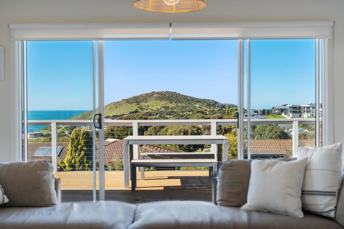 8 Davies St Encounter Bay - No Linen Included - Wi-Fi - Sea Views Villa Exterior photo