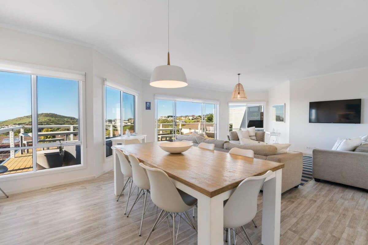 8 Davies St Encounter Bay - No Linen Included - Wi-Fi - Sea Views Villa Exterior photo